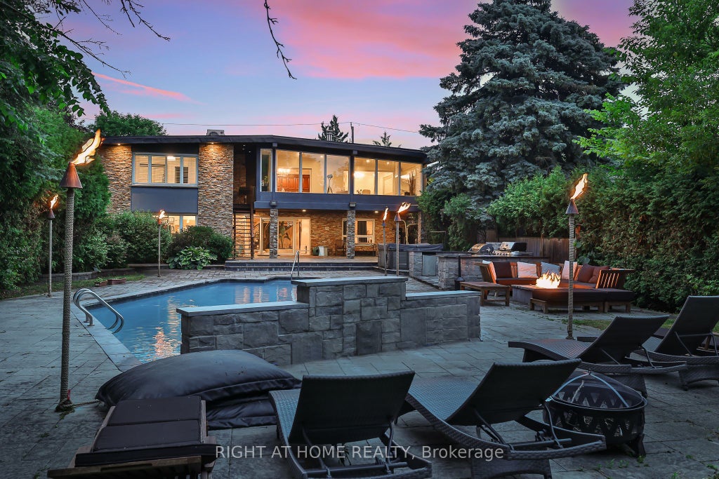 40 Heathview Avenue, Toronto C15