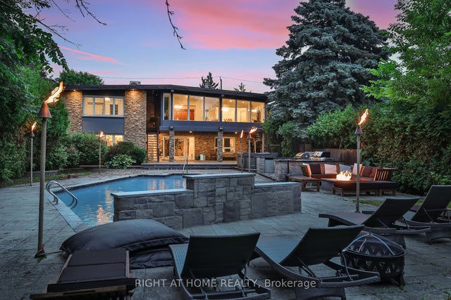 40 Heathview Avenue, Toronto C15