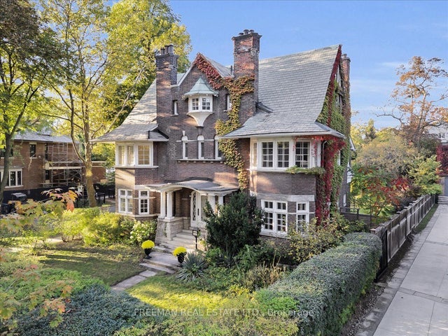 74 Chestnut Park Road, Toronto C09