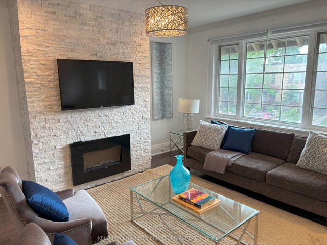 971 Avenue Road Upper, Toronto C03