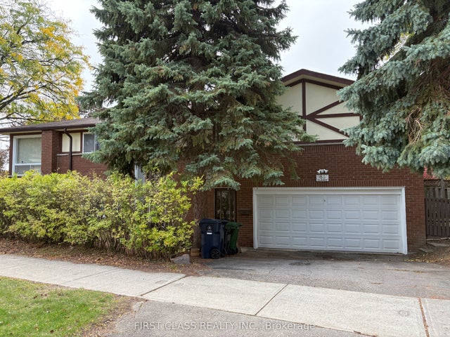 81 Clancy Drive, Toronto C15