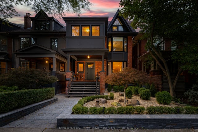 26 Mcmaster Avenue, Toronto C02