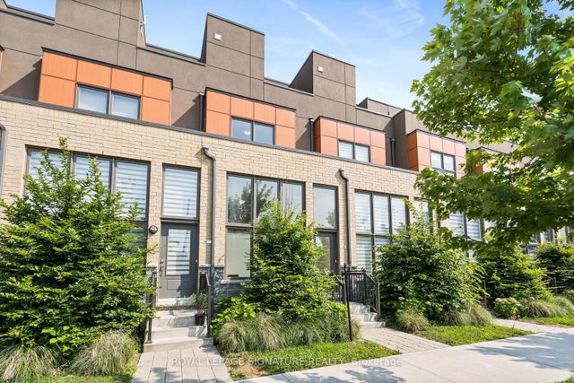 10 Curlew Drive, Toronto C13