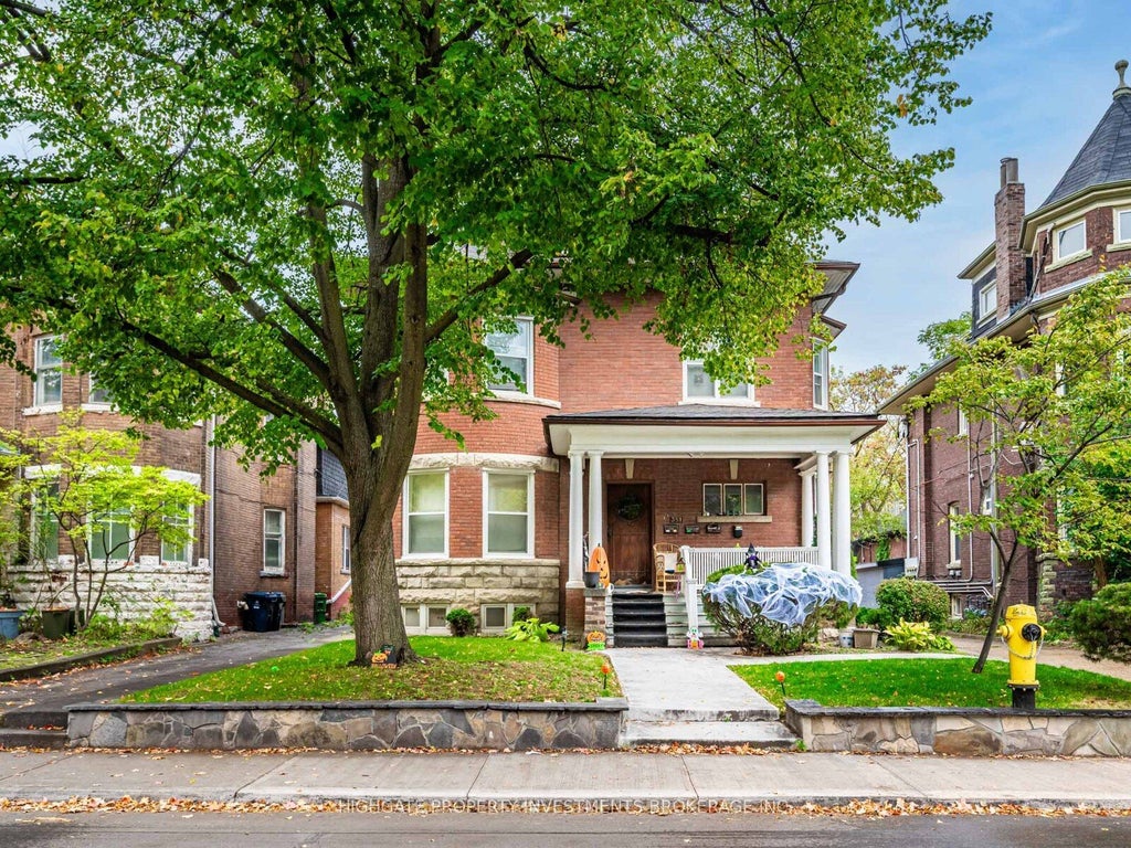 351 Palmerston Boulevard 3rd Flr, Toronto C01