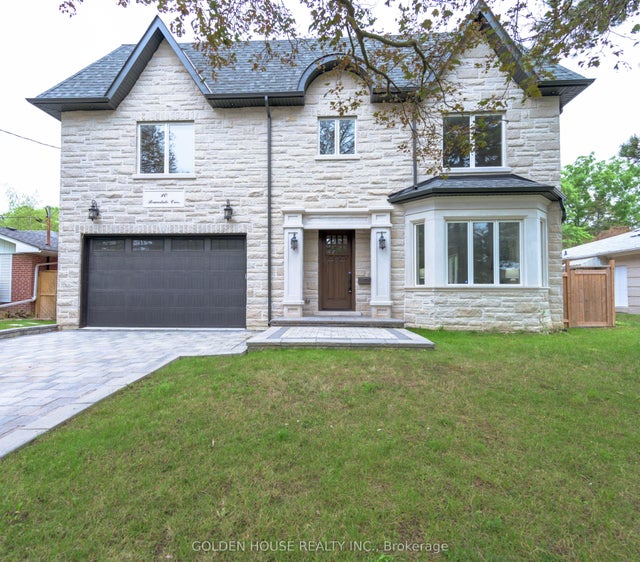 10 Brucedale Crescent, Toronto C15