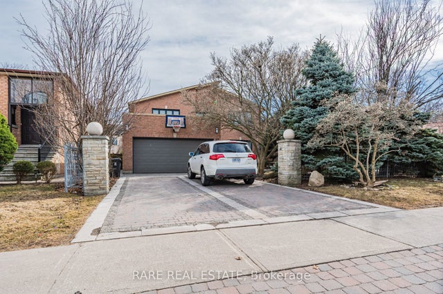 27 Danby Avenue 2, Toronto C06