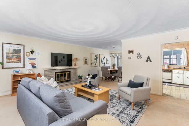 14 Whitelock Crescent, Toronto C15