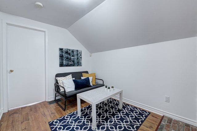 135 Sheppard Avenue W Unit 2, Toronto C07