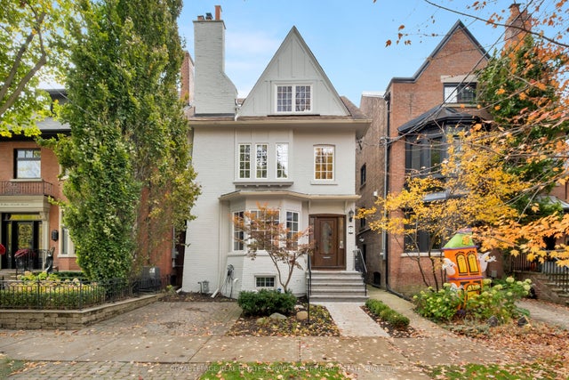 7 Binscarth Road, Toronto C09