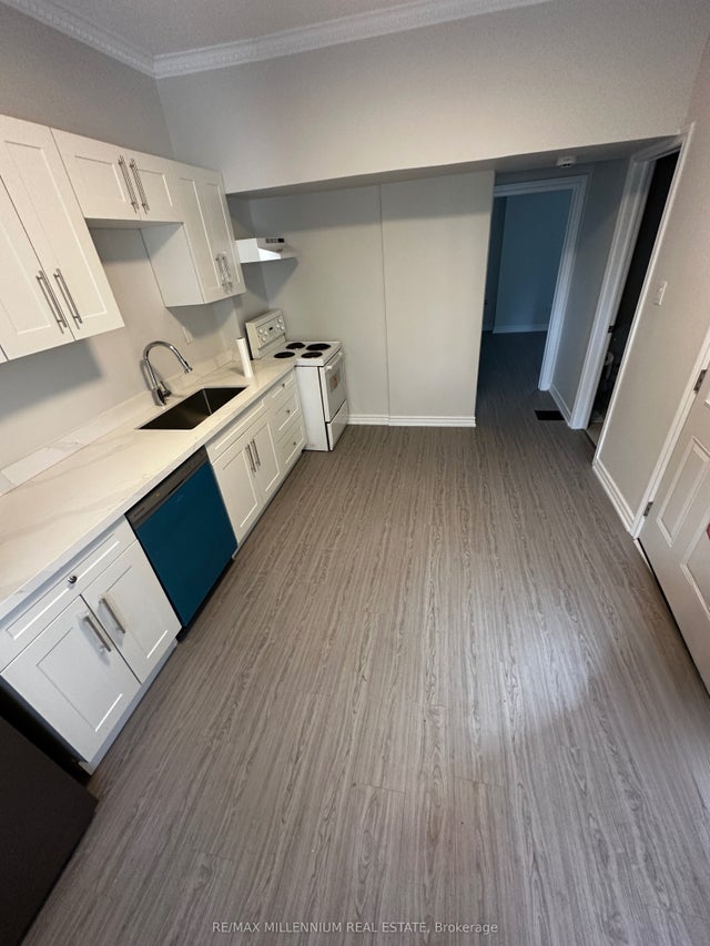 25 Howard Street Apt 2 (rm A), Toronto C08