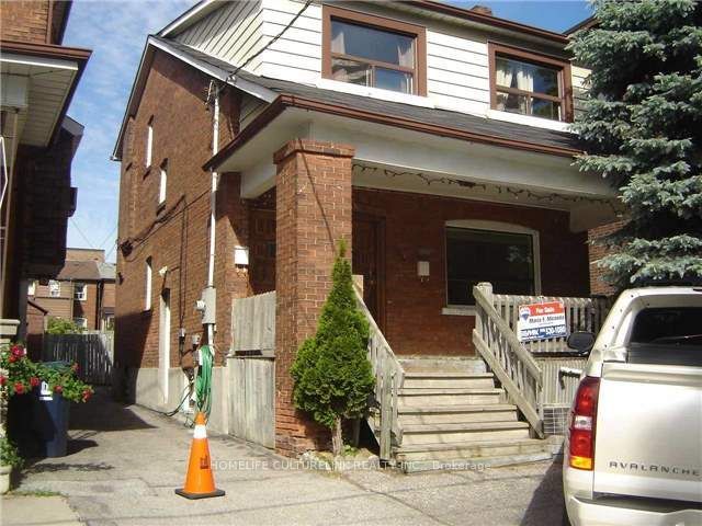194 Westmount Avenue 2nd Floor, Toronto C03