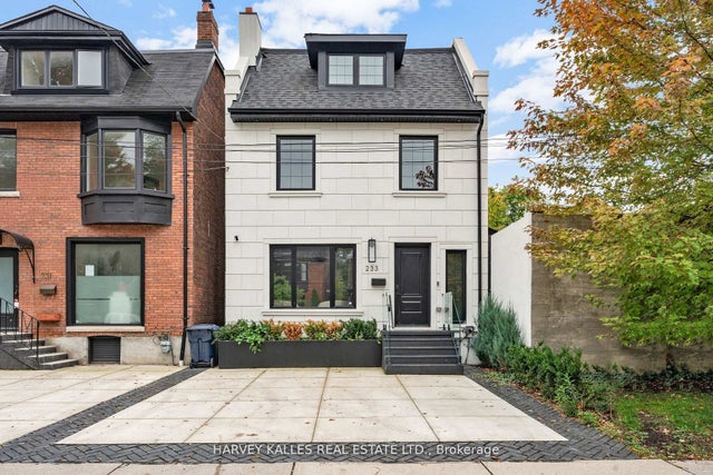 233 Macpherson Avenue, Toronto C02