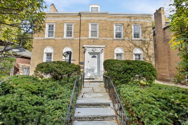1749 Bathurst Street 1, Toronto C03