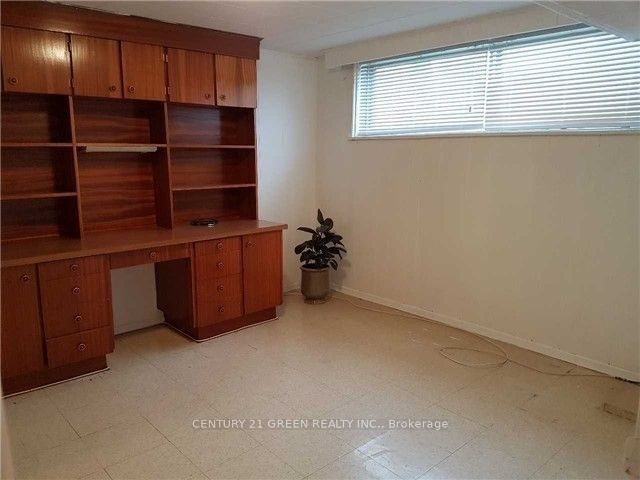171 Kennard Avenue Bsmt, Toronto C06