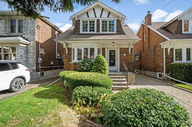 17 Donegall Drive, Toronto C11