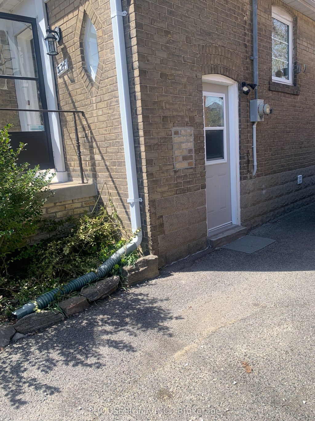 324 Lawrence Avenue W, Toronto C04