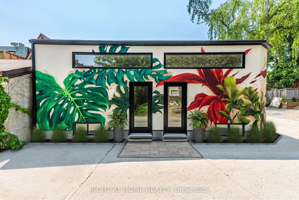 367 Howland Avenue 5, Toronto C02