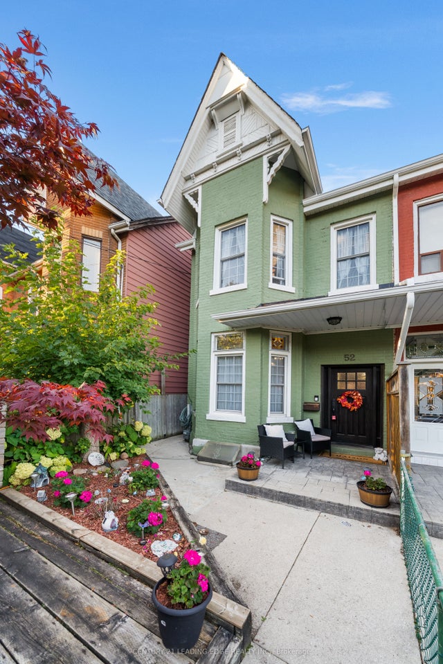 52 Florence Street, Toronto C01