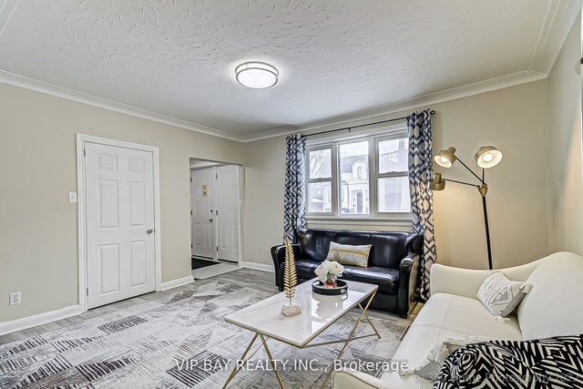 52 Athabaska Avenue, Toronto C14