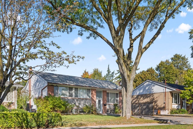 108 Lynedock Crescent, Toronto C13