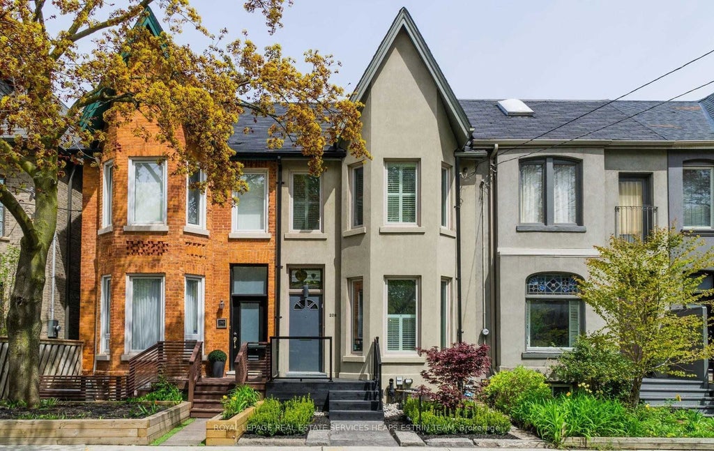 208 Macpherson Avenue, Toronto C02