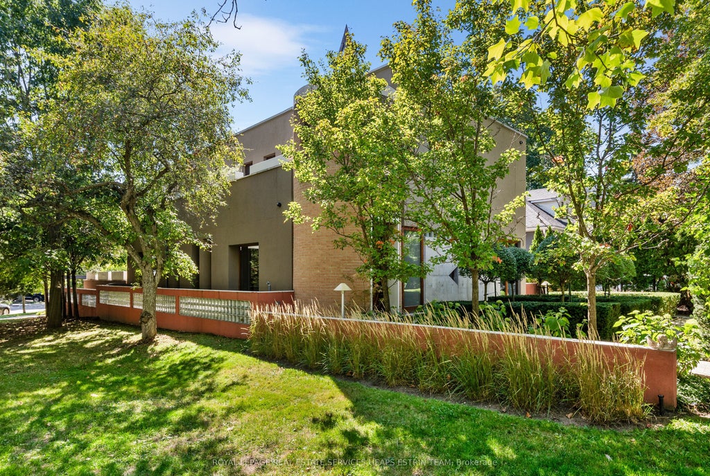 31 Governors Road, Toronto C11