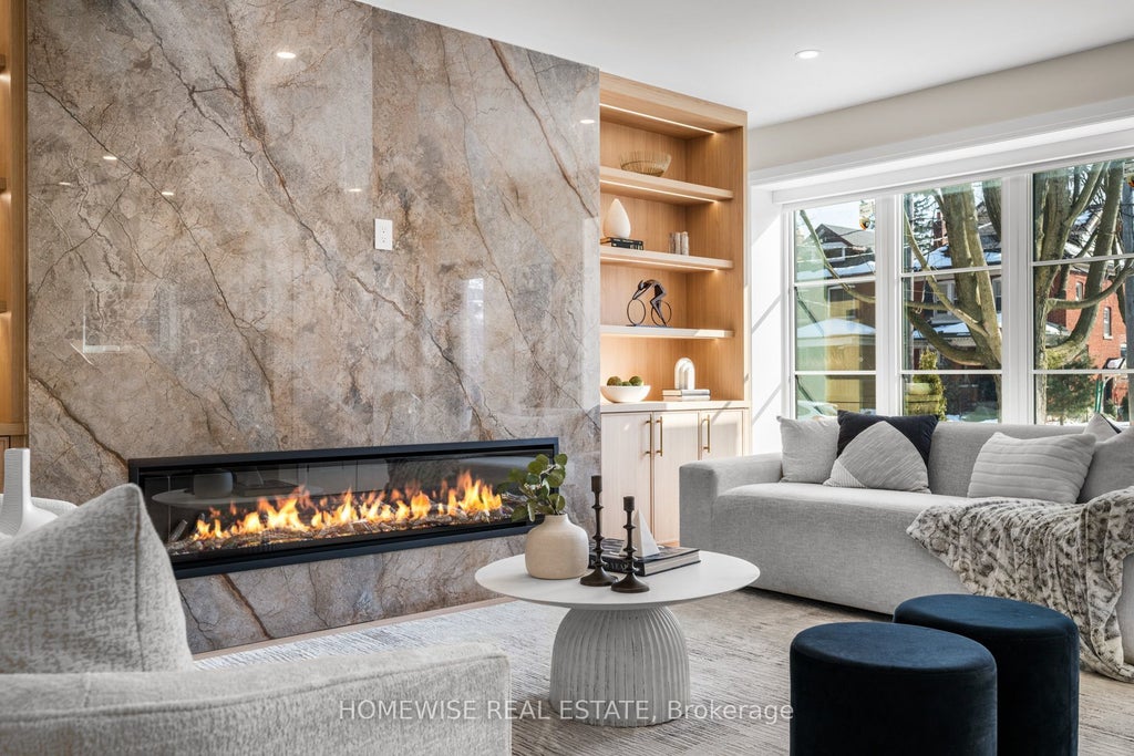 306 Manor Road E, Toronto C10