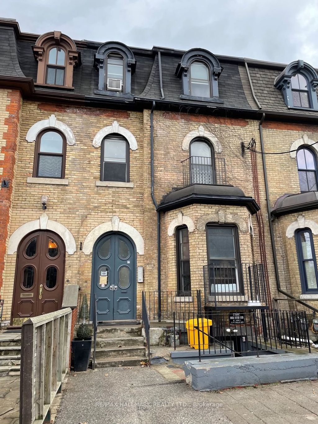 177 Carlton Street, Toronto C08