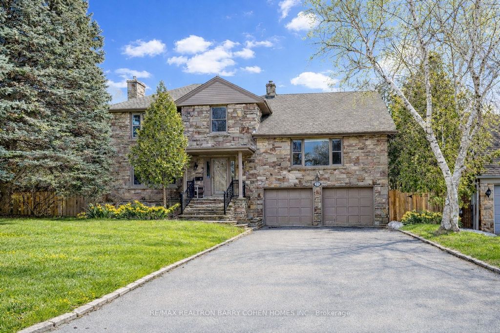 19 Lower Links Road, Toronto C12