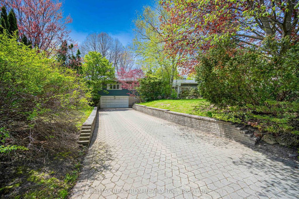 25 Vernham Court, Toronto C12