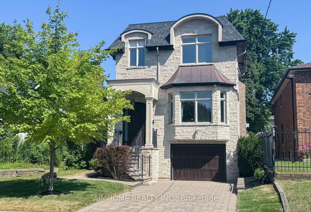 212 Hollywood Avenue, Toronto C14