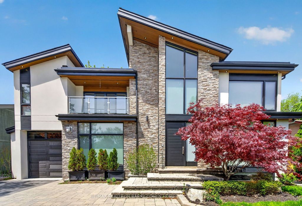 16 Chipping Road, Toronto C13