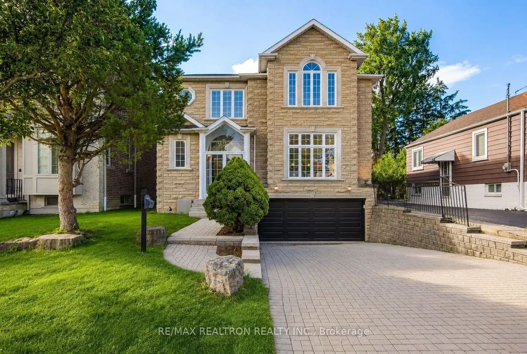 225 Olive Avenue S, Toronto C14