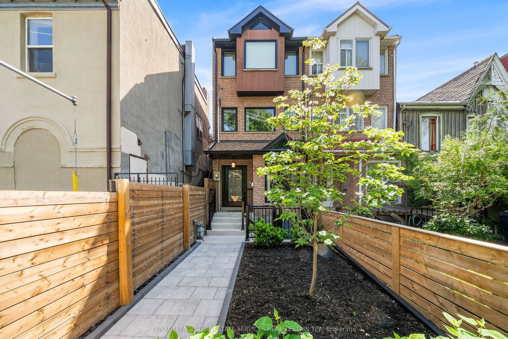 247a Lippincott Street, Toronto C01