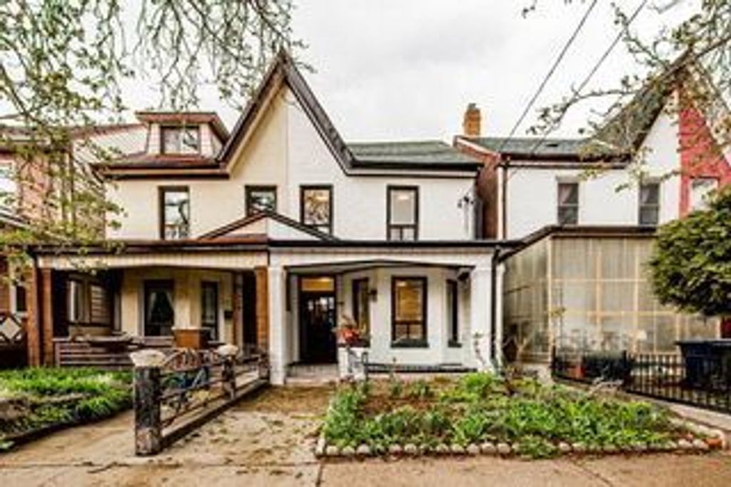 288 Markham Street Lower, Toronto C01