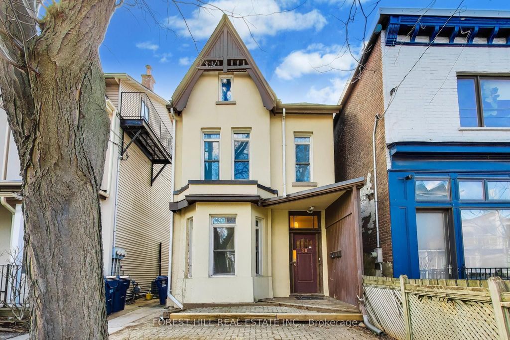 30 Robert Street, Toronto C01