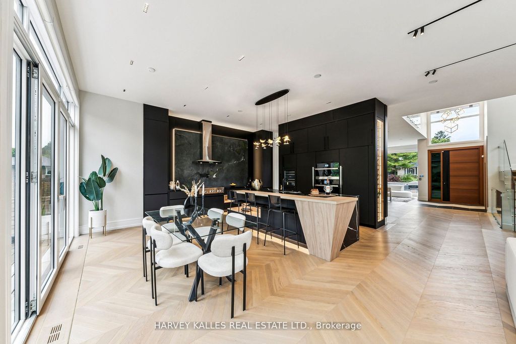 139 Newton Drive, Toronto C14