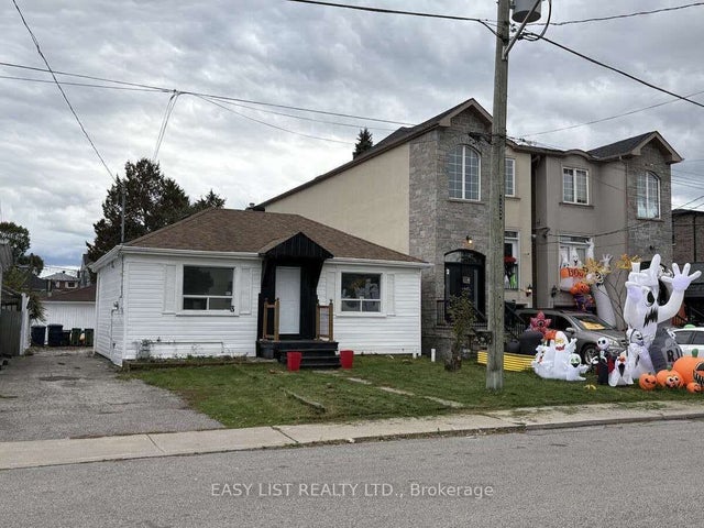 3 Ardell Avenue, Toronto E06