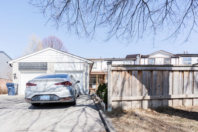 50 Parsell Square, Toronto E11