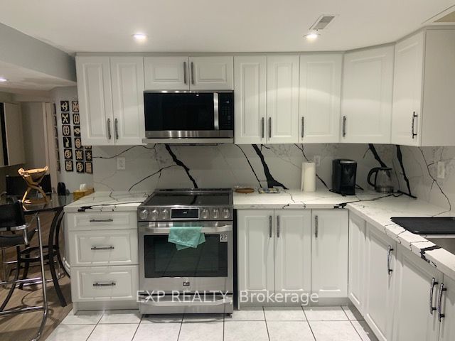 8 Cluett Drive Lower, Ajax