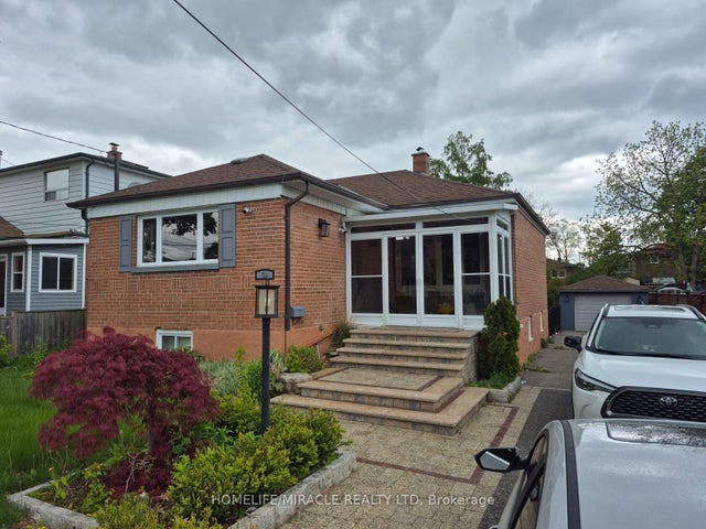 59 Falaise Road, Toronto E10