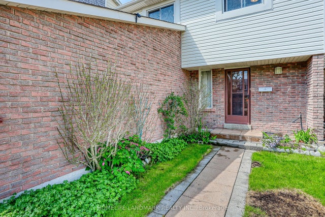 7 Kennaley Crescent, Toronto E07