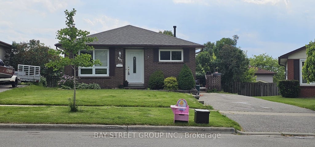 882 Southdown Drive, Oshawa