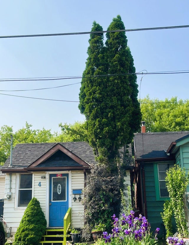 4 Lucy Avenue, Toronto E06