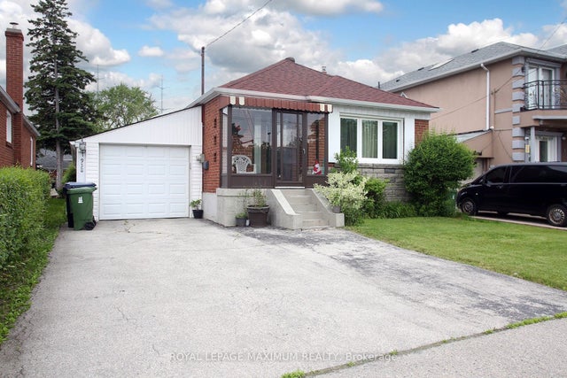 938 Kennedy Road, Toronto E04