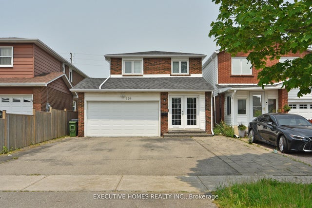 194 Braymore Boulevard, Toronto E11