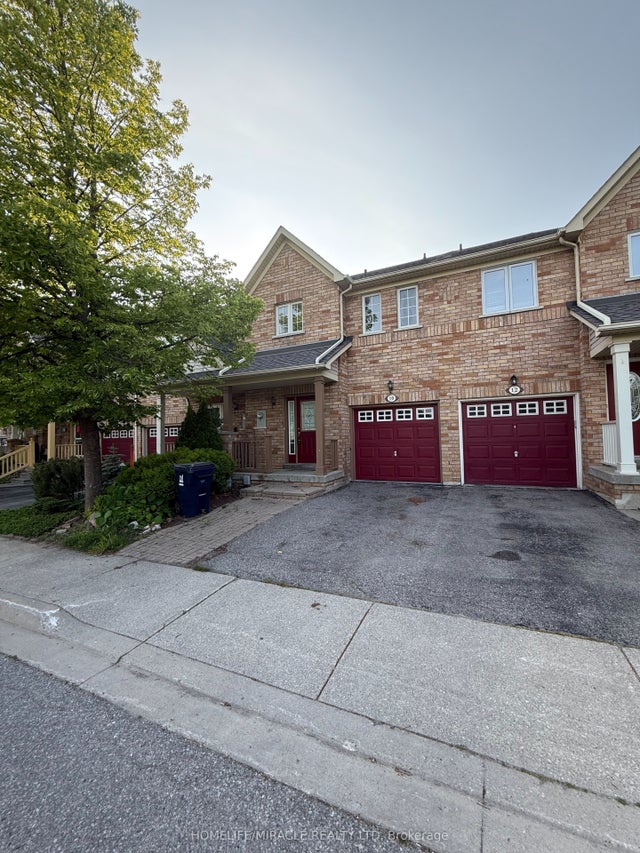 10 Wuthering Heights Road, Toronto E10