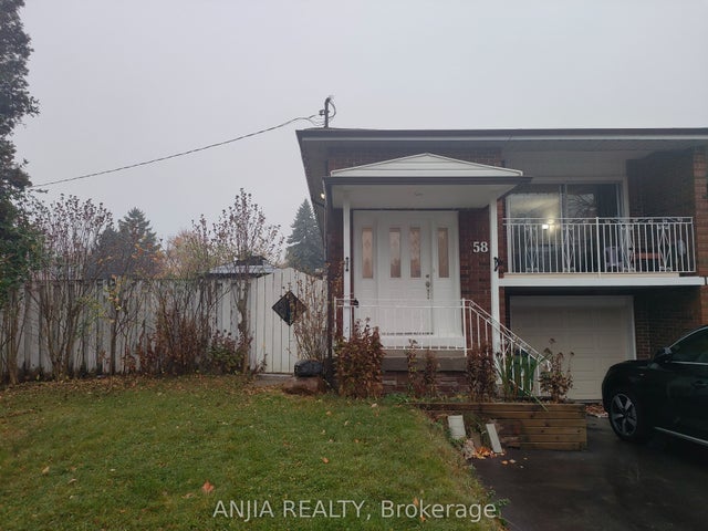 58 Kitchener Road Main, Toronto E10