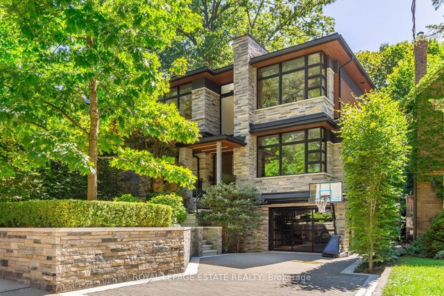 11 Pine Crescent, Toronto E02