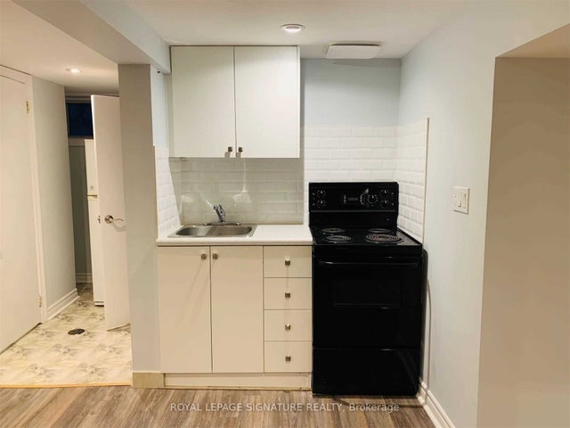 101 Woodfern Drive Lower, Toronto E04
